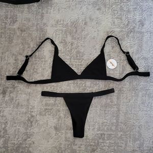 Black bikini
